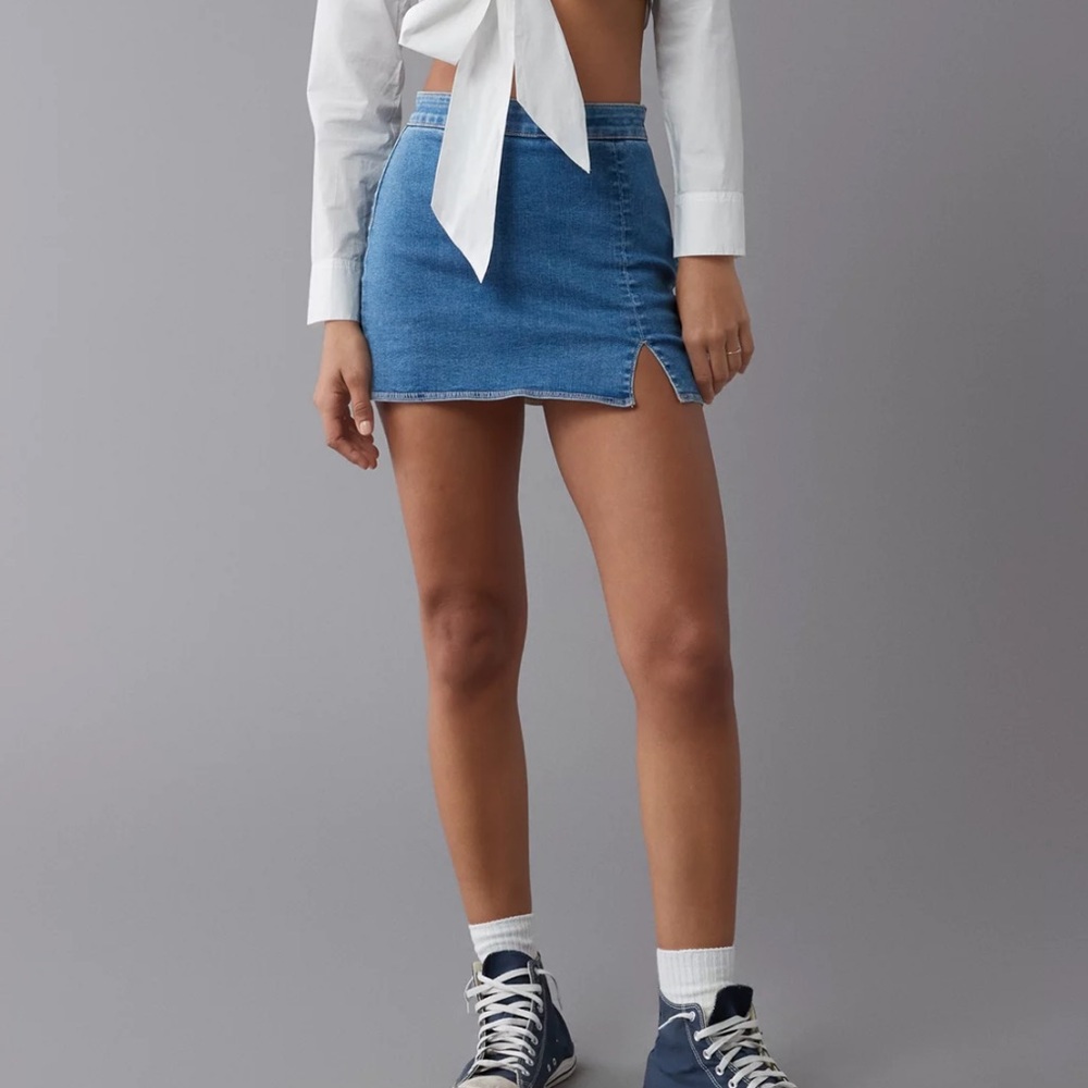 American Eagle Next Level High-Waisted Denim Skort size 10 Long